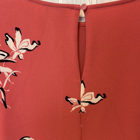 Coral dress with big white flowers, knee length dress, short sleeve dress - Picture 13 of 13